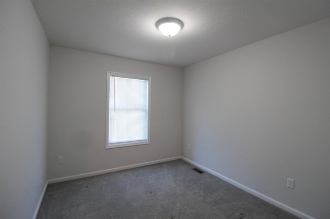 Building Photo - 2941 Locust Grv Ct