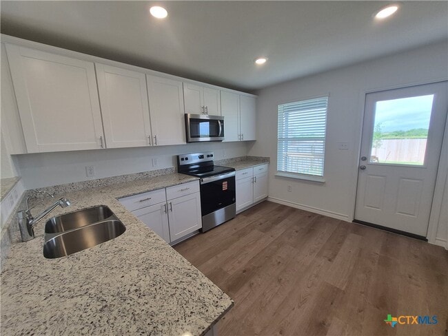 Building Photo - 942 Bluegrass Pt
