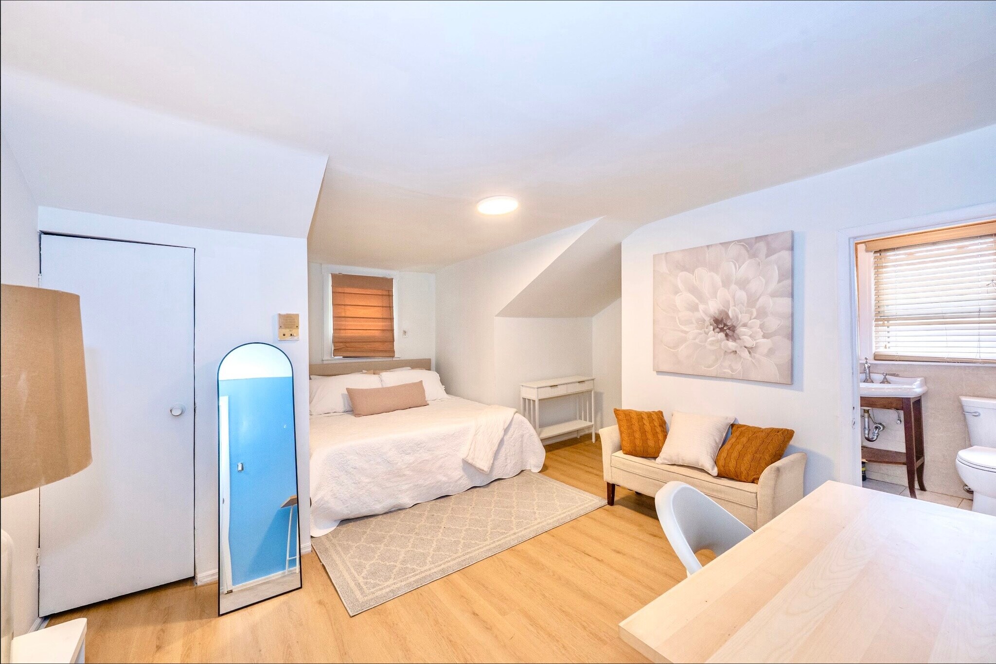 Building Photo - 45 Essex Ave