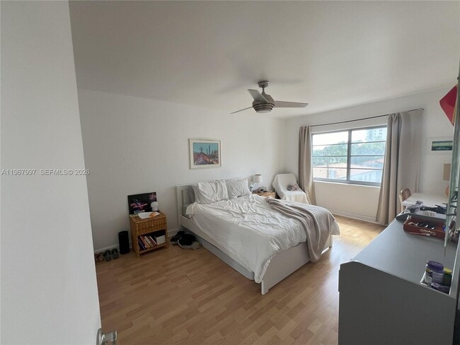 Building Photo - 1450 Lincoln Rd