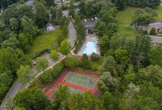 Building Photo - 70 Overlook Dr