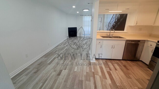 Building Photo - 1412 Everton Pl