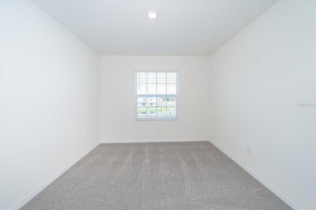 Building Photo - 16642 Maude Dr