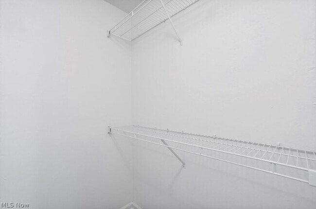 Building Photo - 14929 Lenox Dr