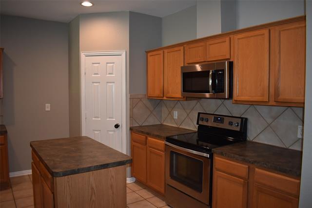 Building Photo - 5804 Mariposa Dr