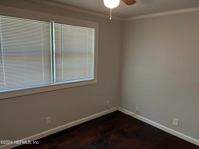Building Photo - 5246 Poppy Dr