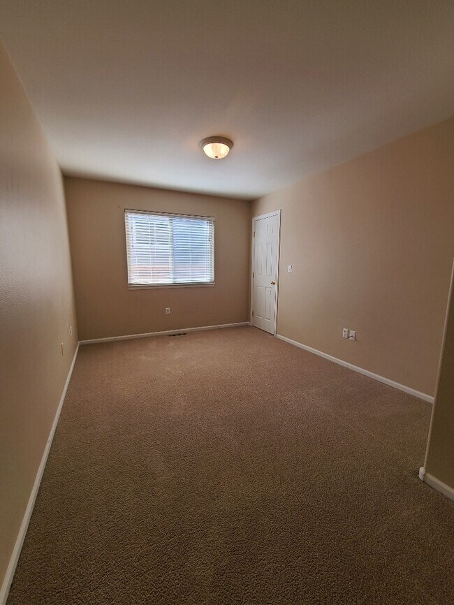 Building Photo - 921 Centennial Dr