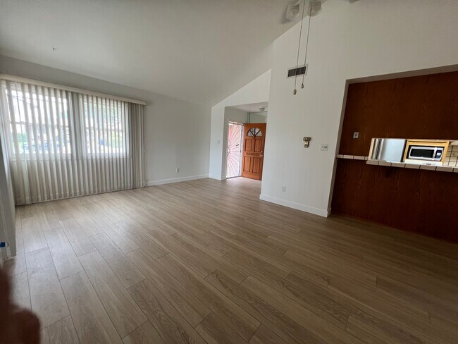 Building Photo - 4053 Mt Barnard Ave