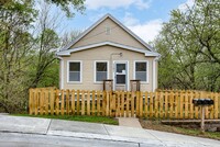 Building Photo - 1101 Bancroft St