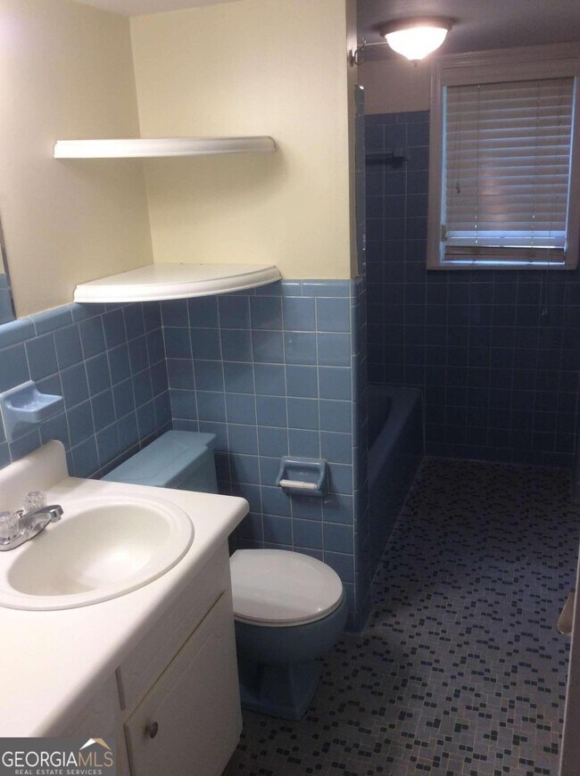 Building Photo - 290 Burke Cir