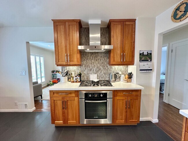 Building Photo - Lovely 3bd/2bth Home in The Sunset