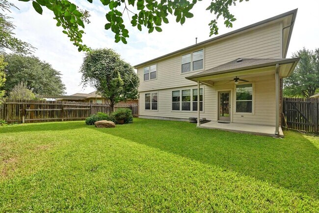 Building Photo - 808 Middle Creek Dr