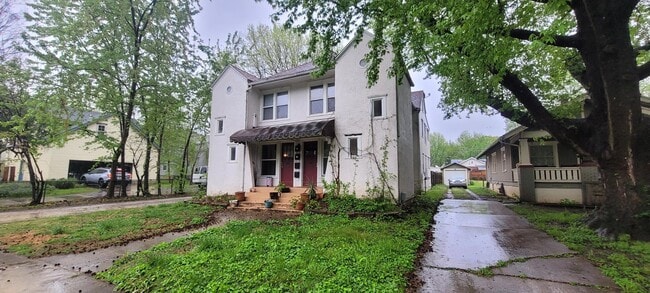 Building Photo - 614 S Fremont Ave