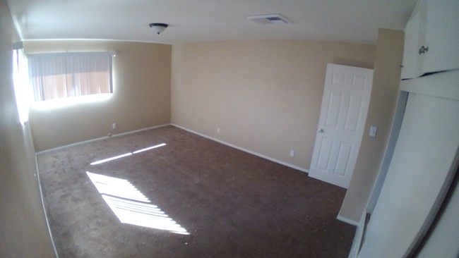 Bedroom 4/office space - 6018 Norwalk Blvd