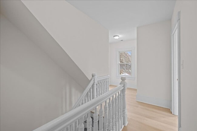 Building Photo - 258 Douglas Ave