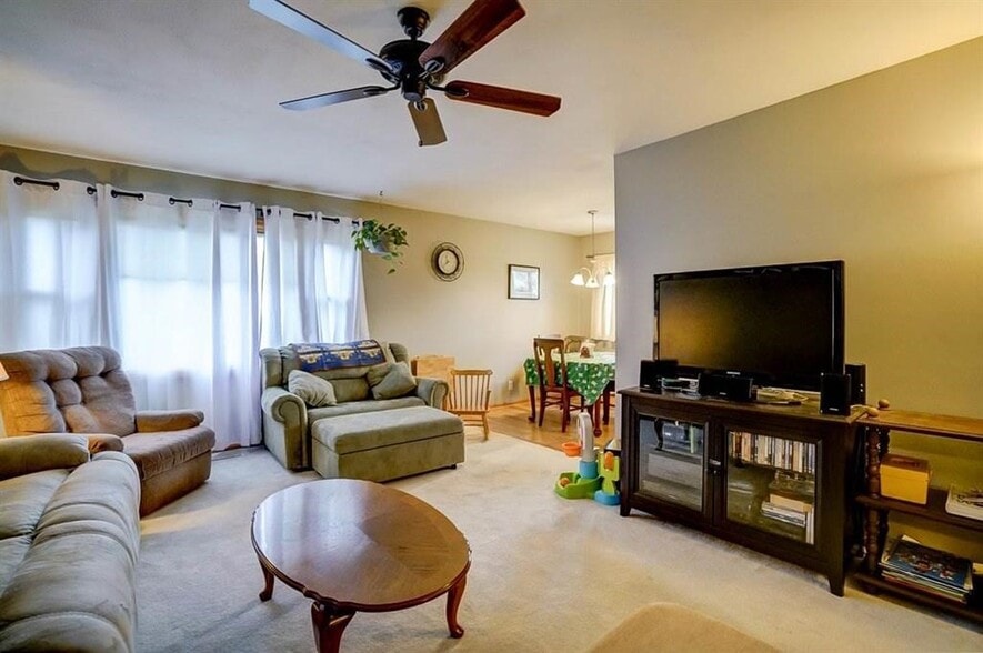 Building Photo - 211 S Jefferson St