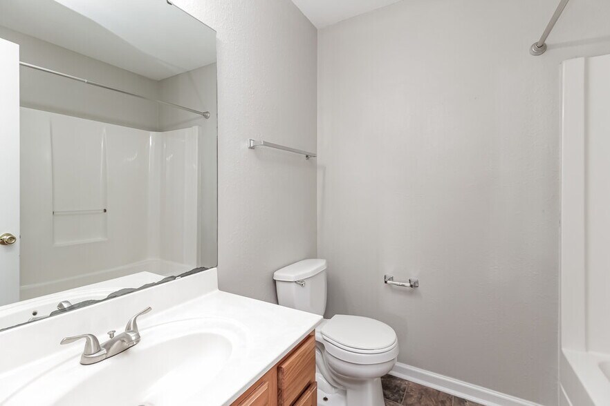 Building Photo - 7031 Coble Ave