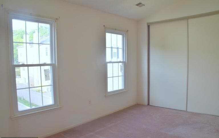 Building Photo - 2452 Ridgehampton Ct