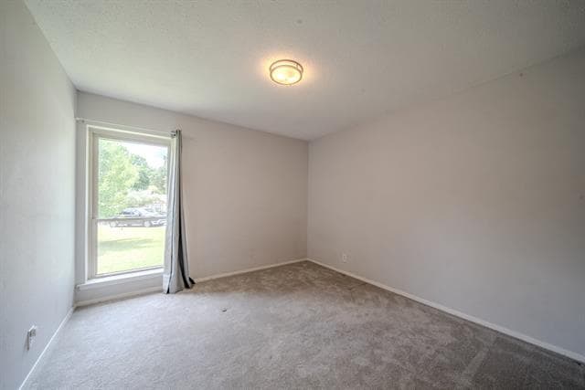 Building Photo - 807 Eastcliff Dr