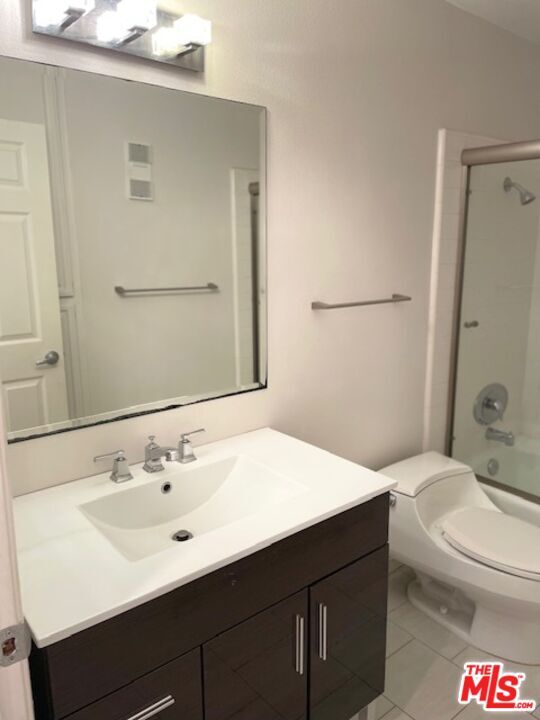 Building Photo - 4338 Redwood Ave