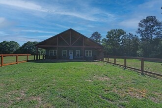 Building Photo - 210 Beltline Rd