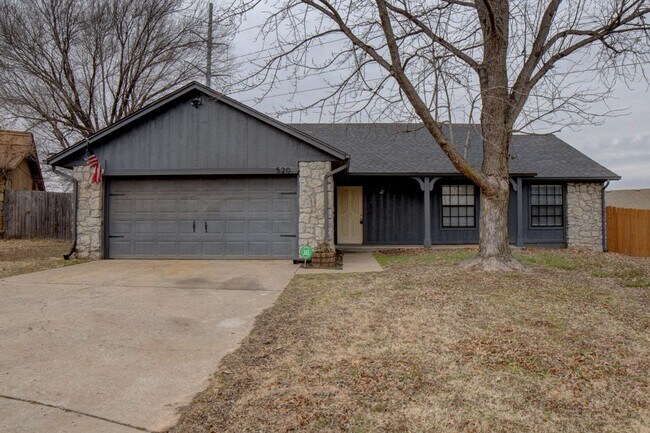 Building Photo - Charming Updated 3-Bedroom Home in South B...