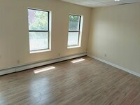 Building Photo - 1856 Park St