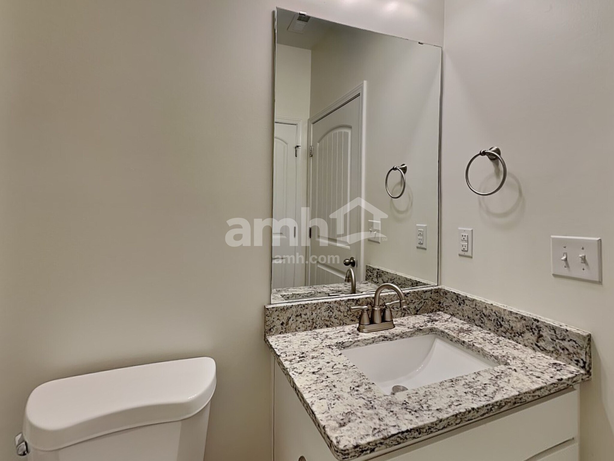 Building Photo - 304 Tessa Grace Wy