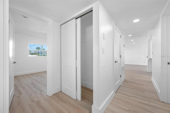 Building Photo - 7930 Causeway Blvd S