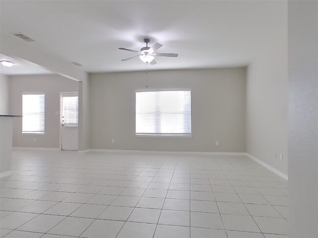 Building Photo - 916 American Monarch Dr