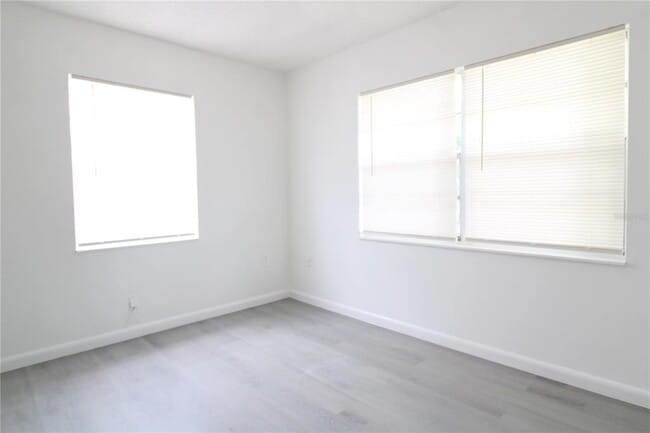 Building Photo - 1926 Honour Rd