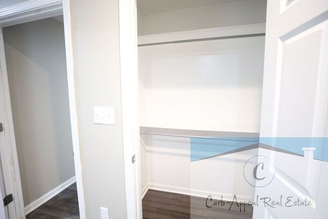 Building Photo - Move in special $800!! Luxury 2 bed, 1 bath duplex - new construction!! Washer, dryer, utilities ...