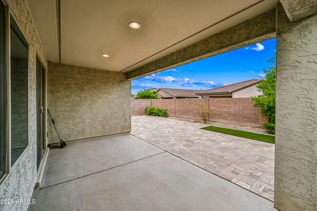 Building Photo - 12243 W Briles Rd