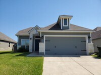 Building Photo - 3/2 Home with Open Floor Plan in Bryan