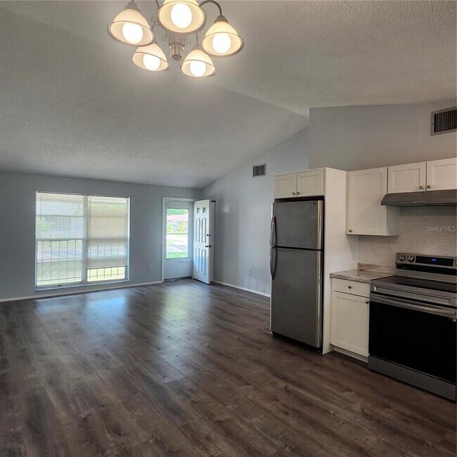 Building Photo - 3154 Laird Dr