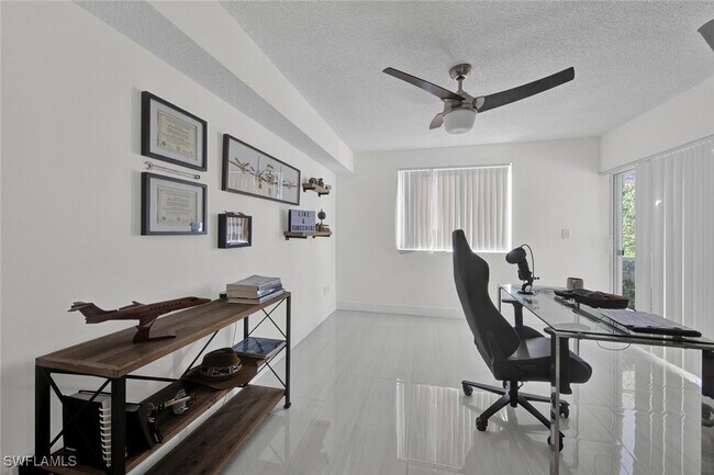 Building Photo - 1830 Florida Club Cir