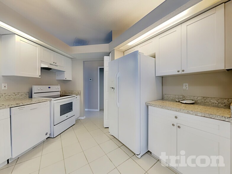 Building Photo - 10499 Little St