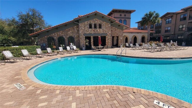 Building Photo - 914 Charo Pkwy