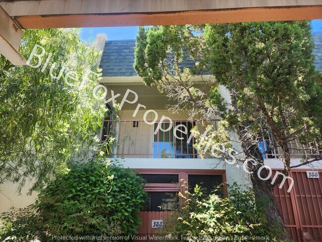 Building Photo - 1600 N Wilmot Rd