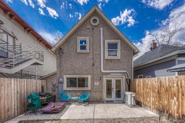 Building Photo - 2904 W Colorado Ave