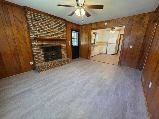 Building Photo - Take a look ... Waverly, VA  - 3 bedroom / 2 bath