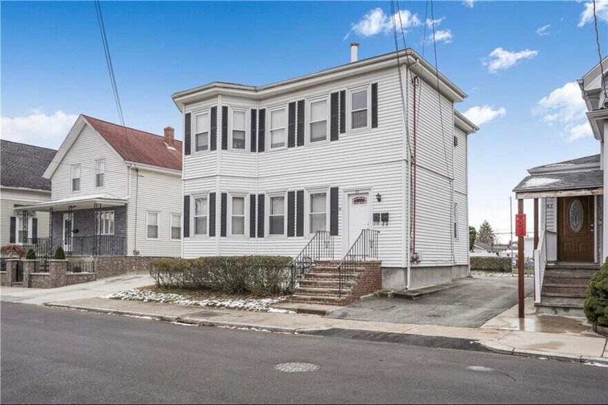 Building Photo - 85 Leonard Ave