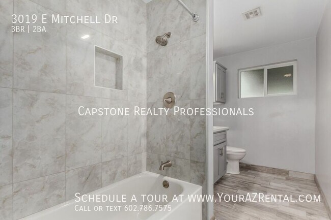 Building Photo - 3019 E Mitchell Dr