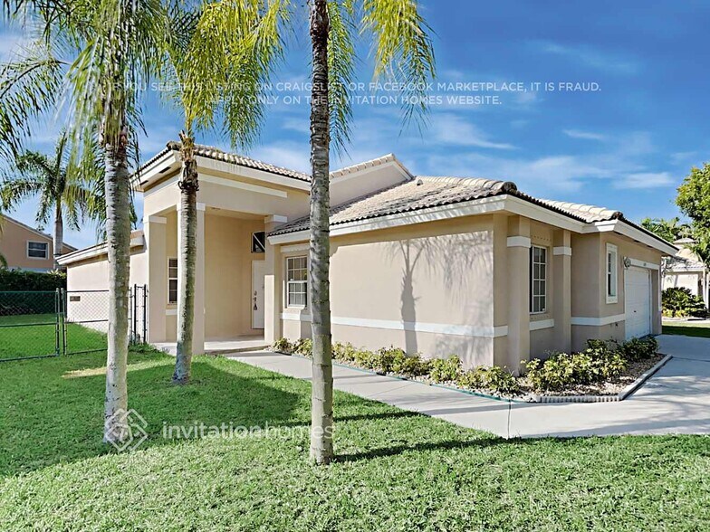 Building Photo - 16200 SW 2nd Dr