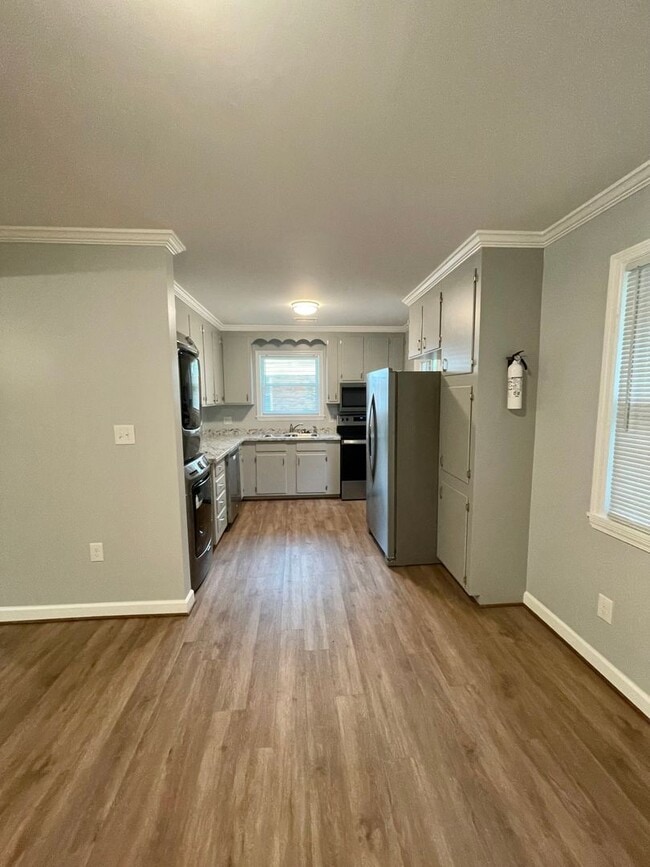 Building Photo - For Rent – Beautifully Renovated 3 Bedroom, 2 Bathroom Home