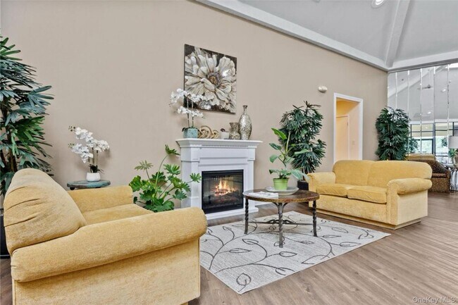 Building Photo - 703 Hilltop Ct