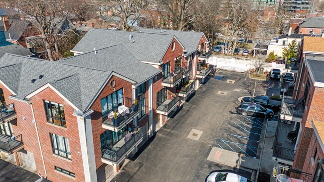 Building Photo - 261 S Limestone