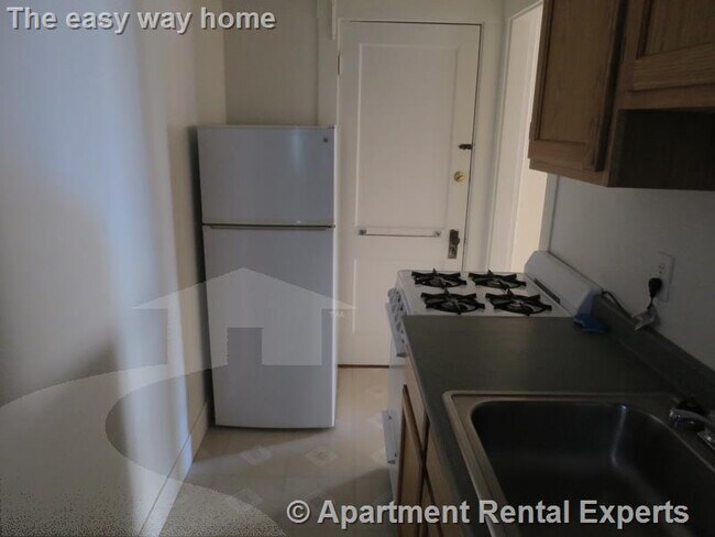 Building Photo - 163 Summer St