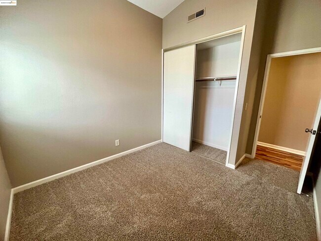 Building Photo - 5796 Cutter Loop