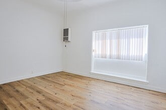 Building Photo - Modern Living in Koreatown: Stylish Studio Apartment